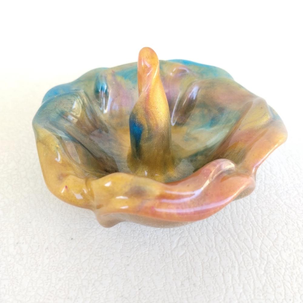 Handcrafted Multicolor Flower Ring Holder Pearly Shimmer